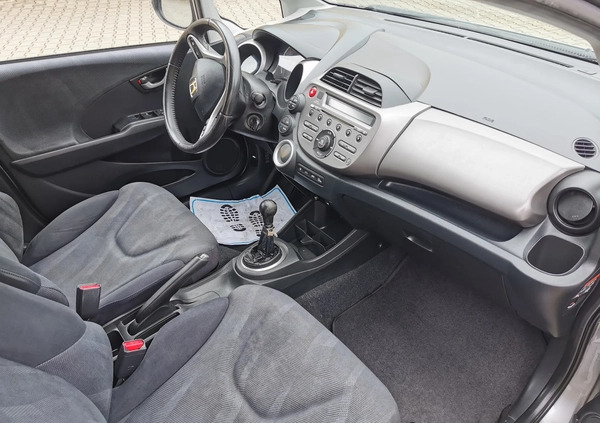 Honda Jazz cena 17400 przebieg: 132000, rok produkcji 2010 z Nidzica małe 37